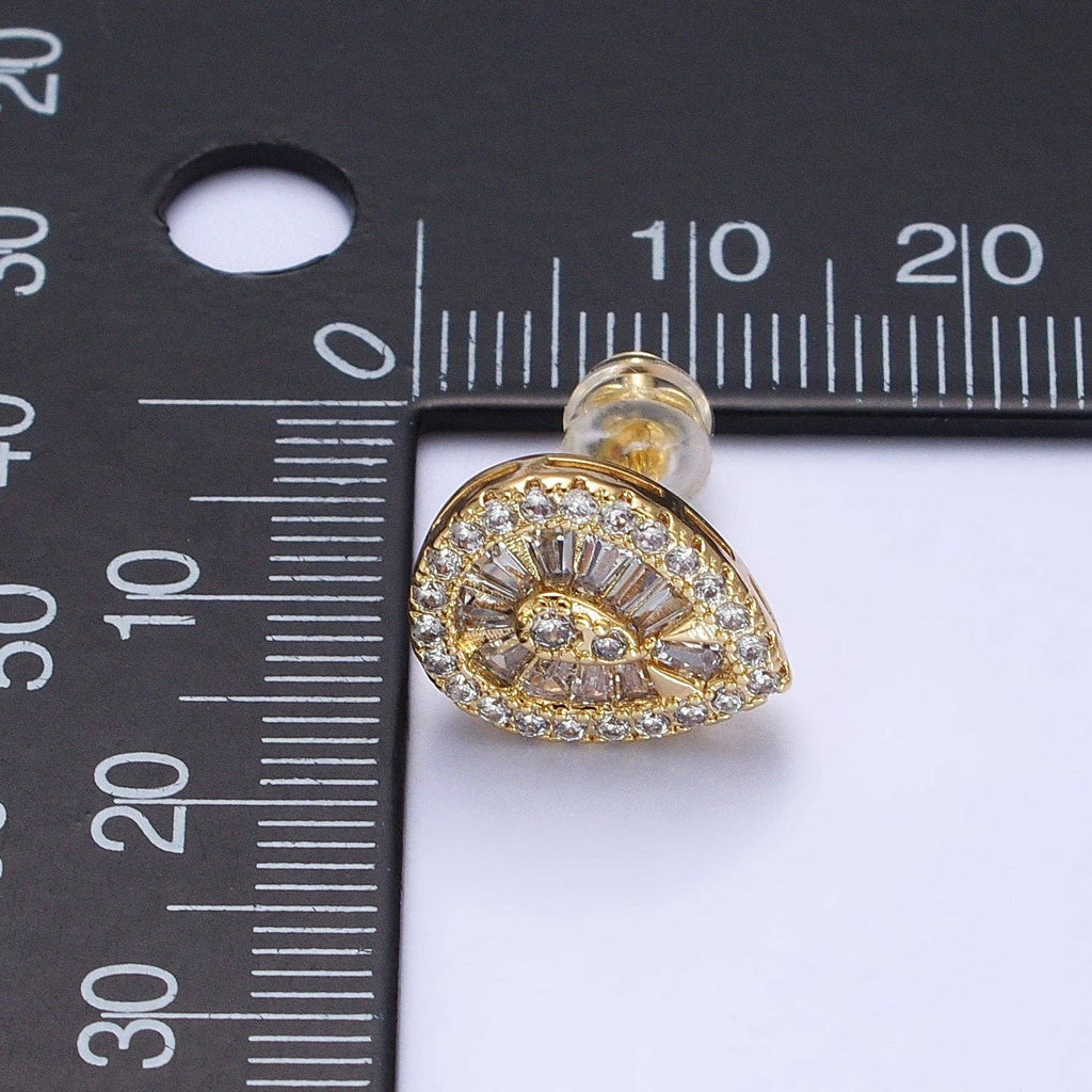 Elegant Luxury Gold Teardrop Stud Earring