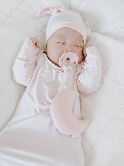 Bamboo Knotted Baby Gown & Beanie Blush