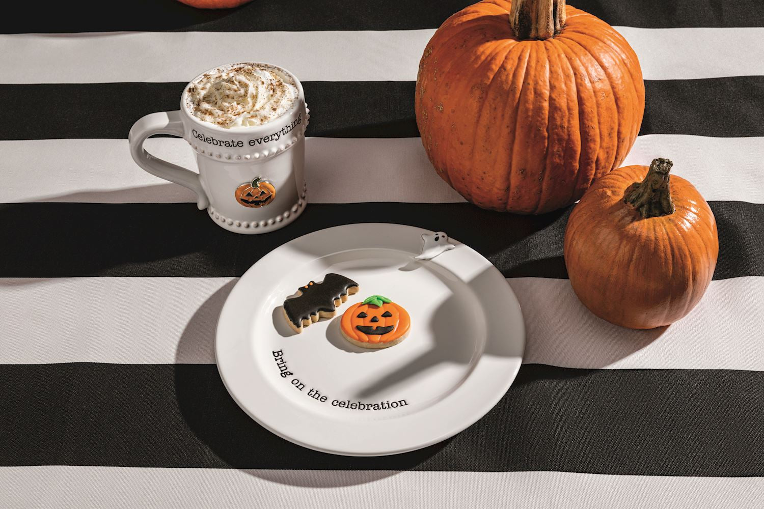 Simply Charming Holiday Mug Set