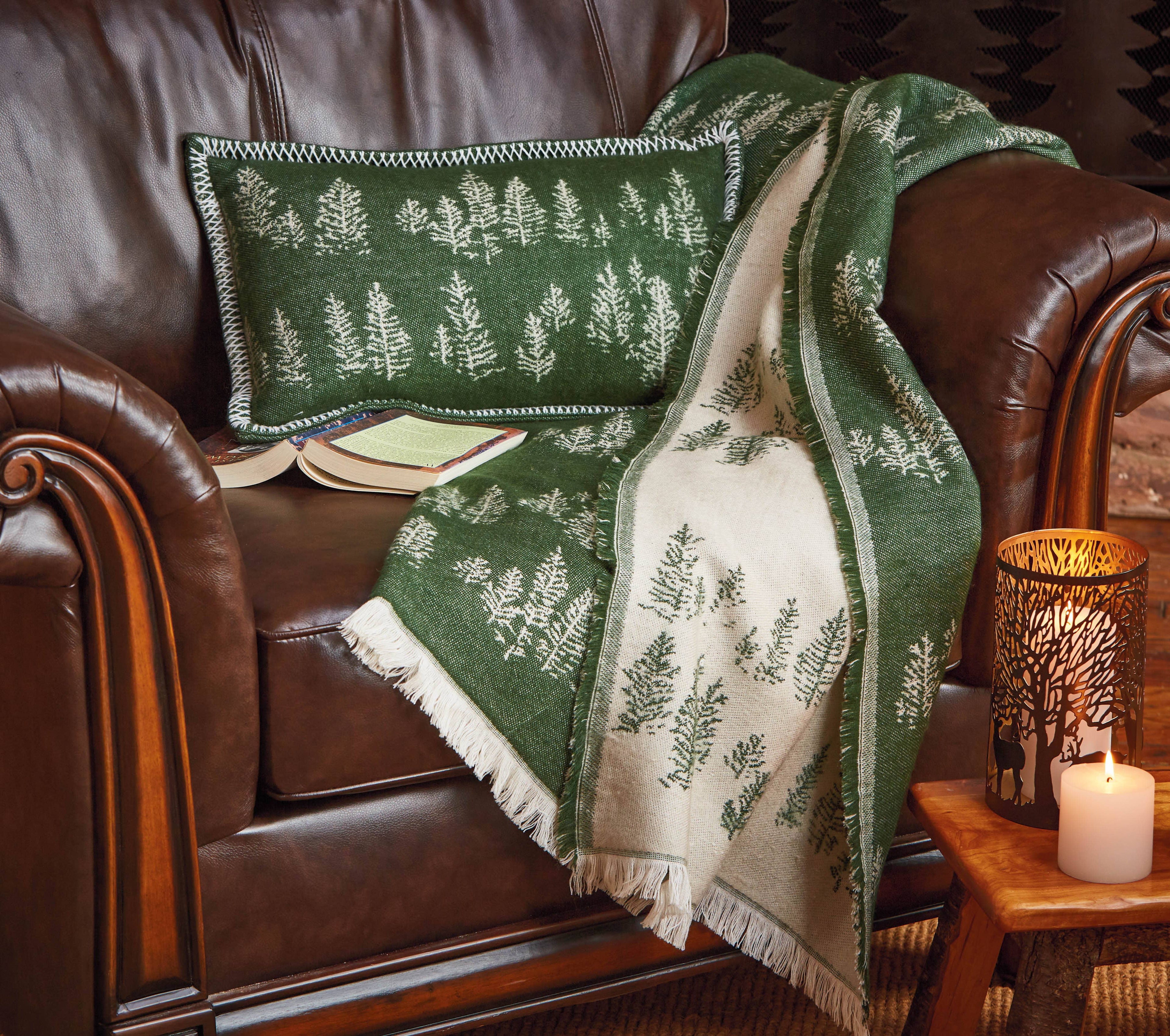 Aspen Lumbar Pillow Green Cotton Christmas: Green / Cover - 80% polyester, 20% woolinsert - cotton, polyfil / Dry clean only