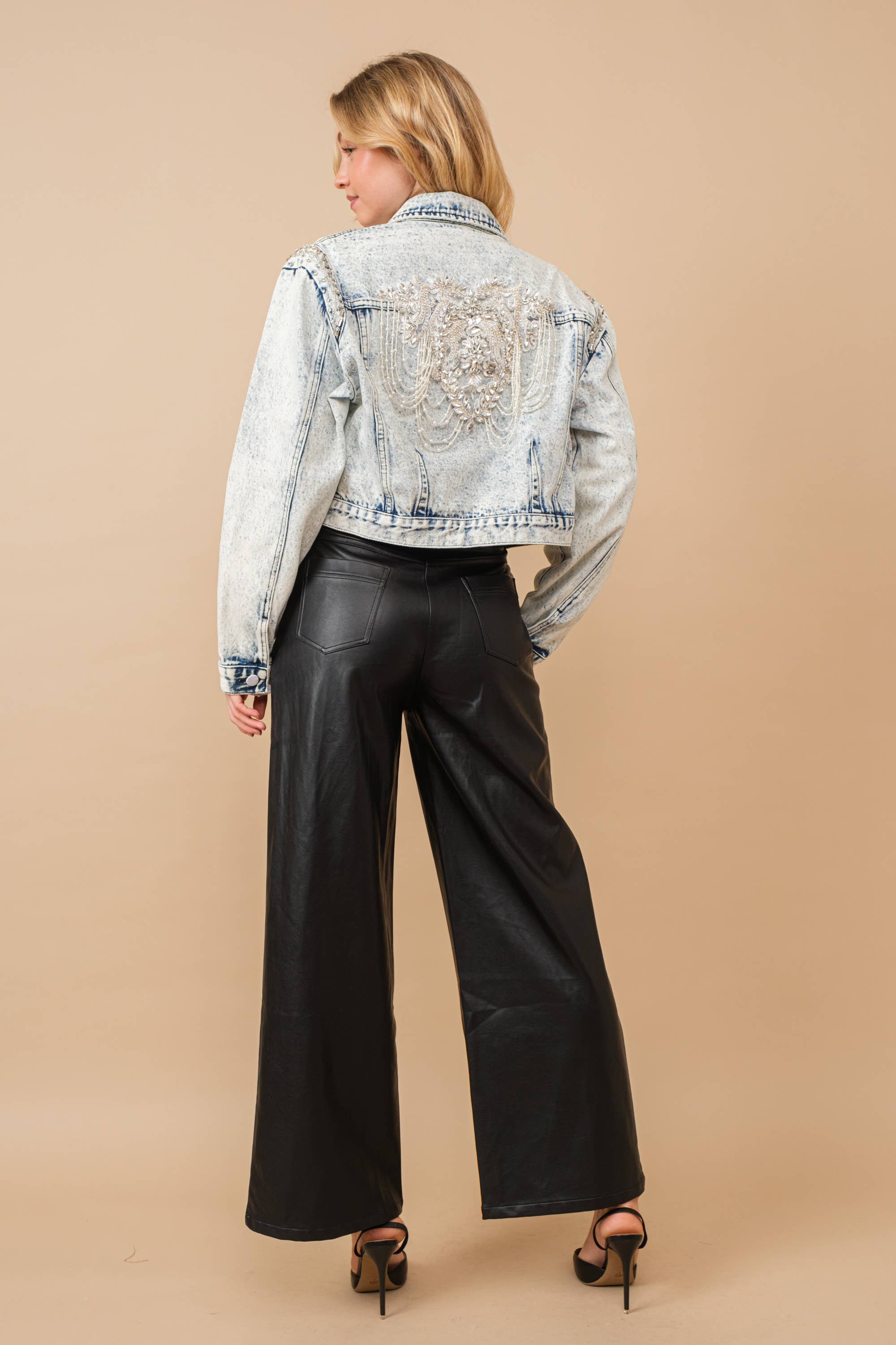 Acid Washed Shoulder Beading Denim Jacket: LIGHT WASH