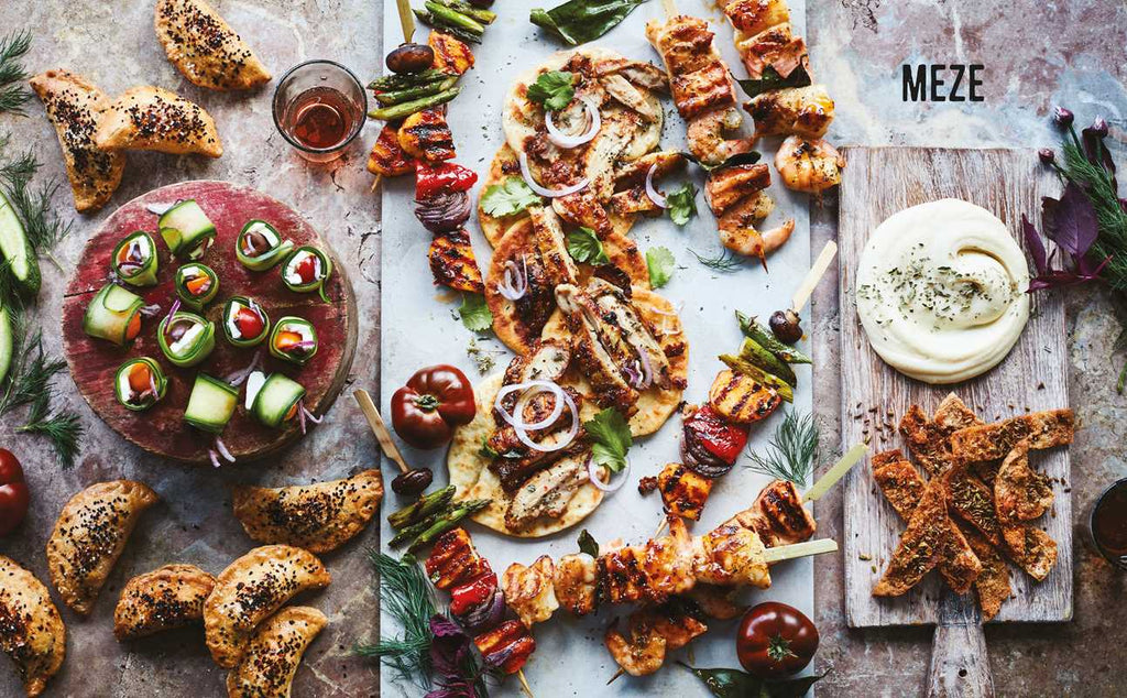 Share: Delicious Sharing Boards for Social Dining by Theo A. Michaels: Hardcover; 160 pages / English