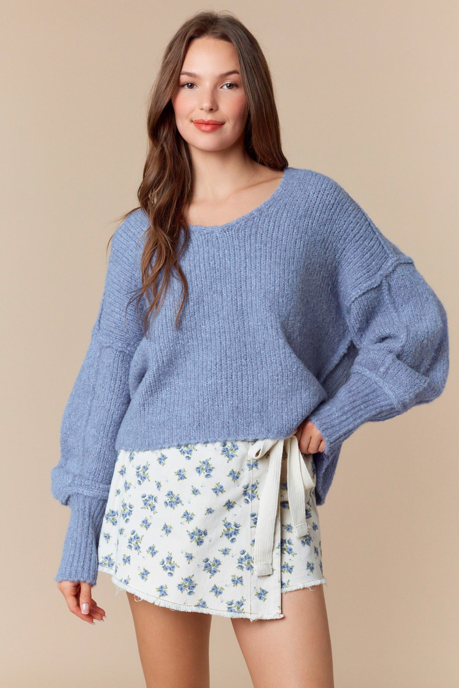 Overseam Detailed Bumpy V Neck Crop Oversized Sweater (Dusty Blue)